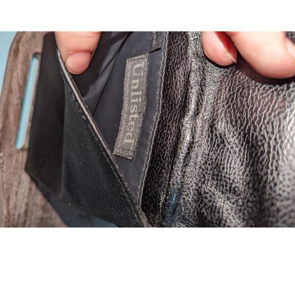 Unlisted by Kenneth Cole Black crossbody bag with wallet organizer - Picture 3 of 6